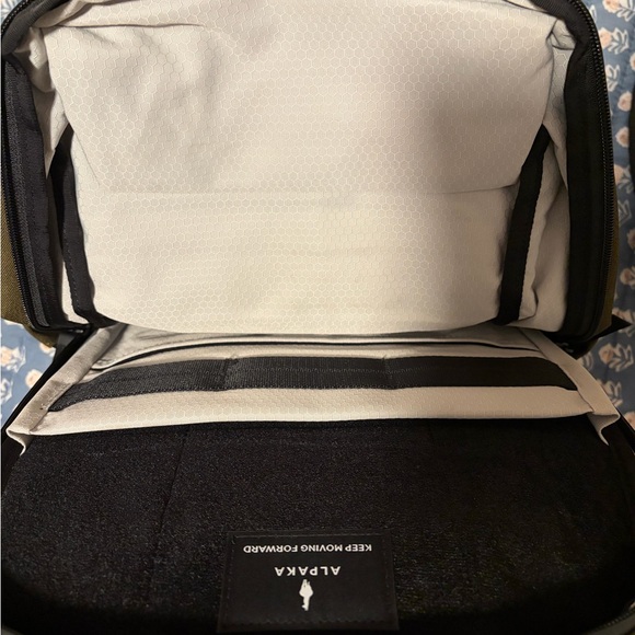 🎒 Alpaka Elements Backpack Pro – Army Green Axoflux 600D (NWOT) - Picture 11 of 11